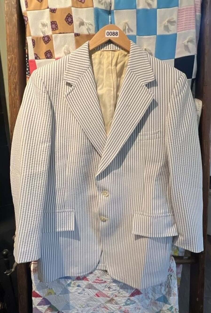 Vintage 1972 Abercrombie & Fitch Blue and White Seersucker Pinstripe Blazer Size